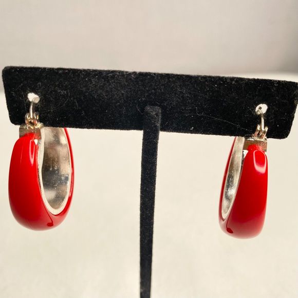 Huggie Hoop Earrings Red Enamel Silver Tone Base Latch Back - Picture 1 of 8